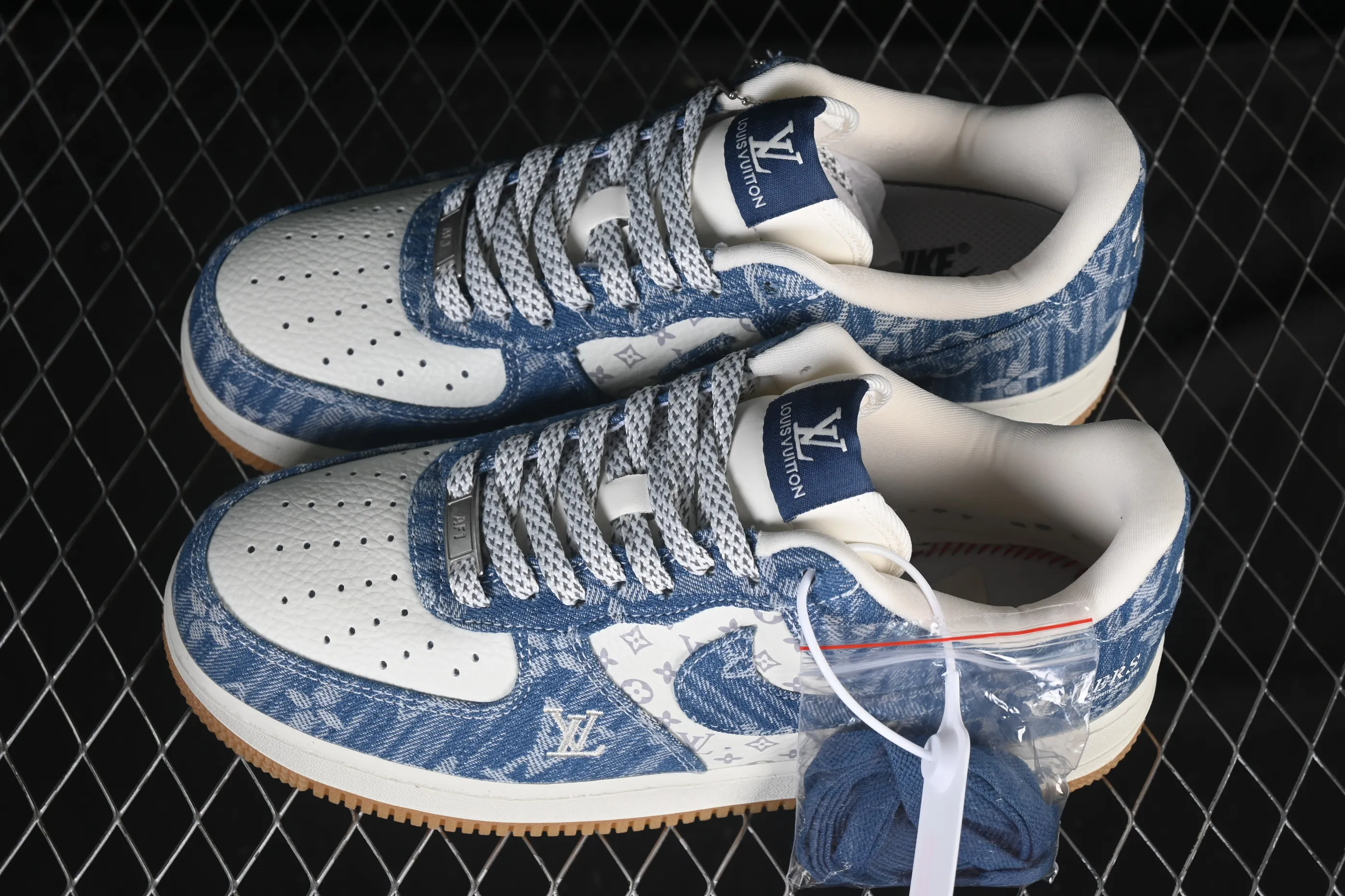 All categories Nk Air Force 1 Air Force series Nk Air Force 1 Low Air Force low-top Nike Air Force 1'07 Low LV joint white denim blue Air Force 1 low-top casual sneakers YF9511-815